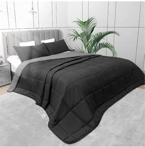 lot 44001 image: SOULOOOE Oversized King Comforter 128x120 Extra Large King Size Quilt Lightweight Reversible Down Alternative Bedspreads for All Season with 8 Corner Tabs Blanket BlackGrey