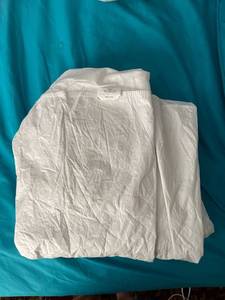 lot 33002 image: Twin fitted mattress protector - no stains