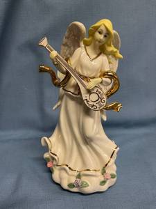 lot 33026 image: Angel music box