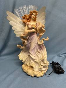 lot 33037 image: Lovely resin angel - about 16 inches tall (optics might not work)