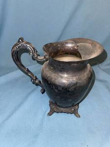 lot 33047 image: Oneida pitcher - appears to be silver plated