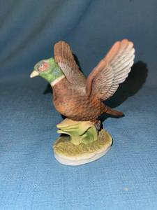 lot 33060 image: Lefton 2005 Pheasant (small chip)