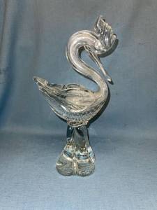 lot 33064 image: Glass heron - about 17 inches tall