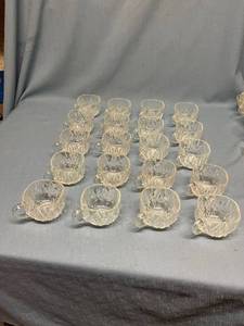 lot 33079 image: 20 matching glass punch bowl cups