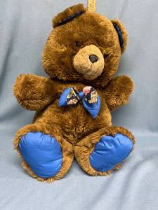 lot 33083 image: Fluffy cuddly teddy bear - about 18 inches tall sitting