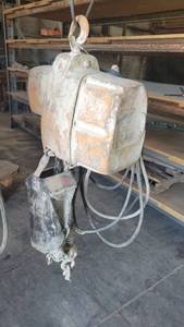 lot 7294 image: Harrington Half Tom Electric Hoist