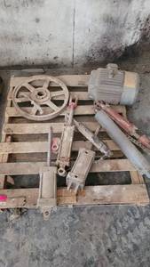 lot 7304 image: Contents of Pallet