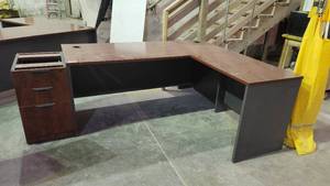 lot 15066 image: L-Shape Office Desk With Drawer Attachment