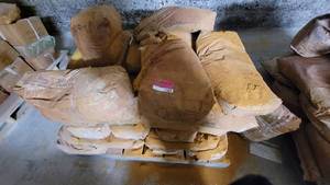 lot 7389 image: Pallet of SOLOMAN COLORS Concrete Colorant