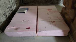 lot 7392 image: (24) 4ft x 2ft Owens Corning Fanfold Underlayment Foam&nbsp