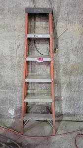 lot 7395 image: 6ft Louisville Ladder Model F-S1506