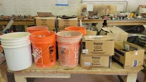 lot 15180 image: Contents of Cart - 10 Boxes of B16 Coil Loop Inserts 34in x 4in, JH Bolts, and More