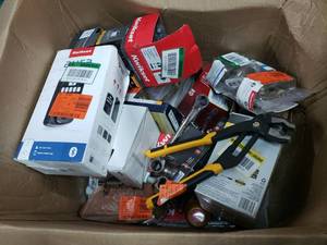 lot 7416 image: Box Of Fun Tons Of Various Tools, Handlesets