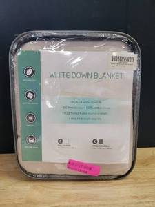 lot 35148 image: Lightweight 75 White Down Blanket ,Size King,Color Gray