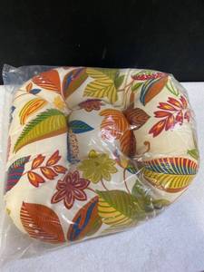 lot 32109 image: Blazing needles 18 inch indoor or outdoor footstool cover