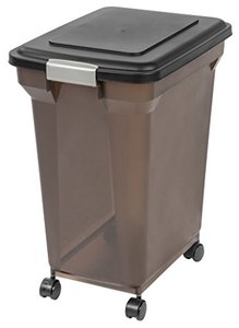 lot 62144 image: IRIS Premium Airtight Pet Food Storage Container, 42-Pounds, Smoke