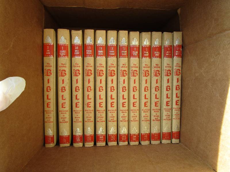 lot 202 image: Vintage Living Bible in Story and Pictures Set, Art Treasure Edition (12 vols.)