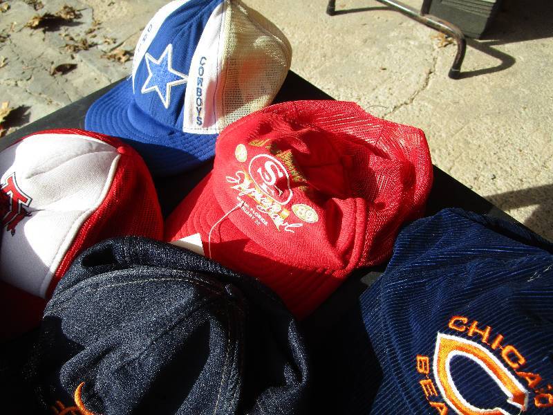 lot 197 image: Lot of Vintage 1980s Sports Ball Caps