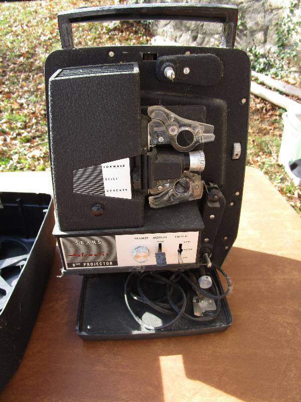 lot 193 image: Vintage Sears 8mm Projector