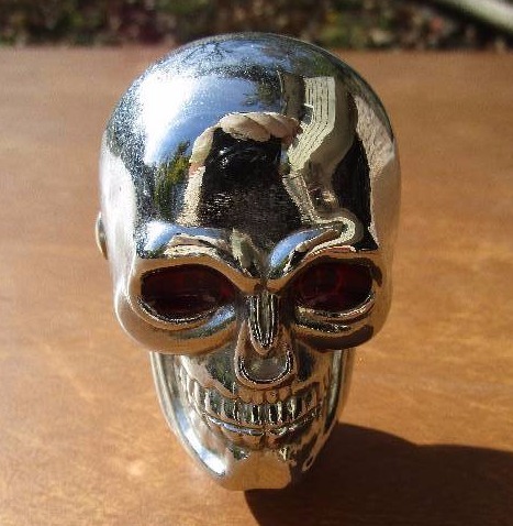 lot 181 image: Heavy Metal Skull Gear Shift Topper