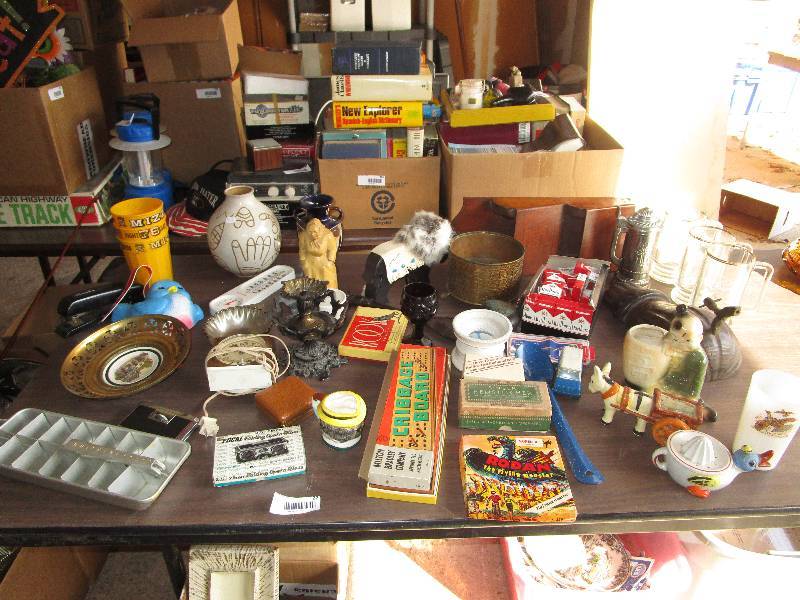 lot 27 image: Lot of Random Goodies - Antique Ice Tray, 1970s Mizzou Cups, MUCH MORE...