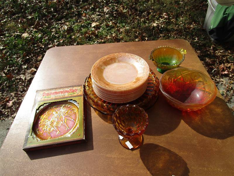 lot 171 image: Lot of Vintage Glassware, Carnival