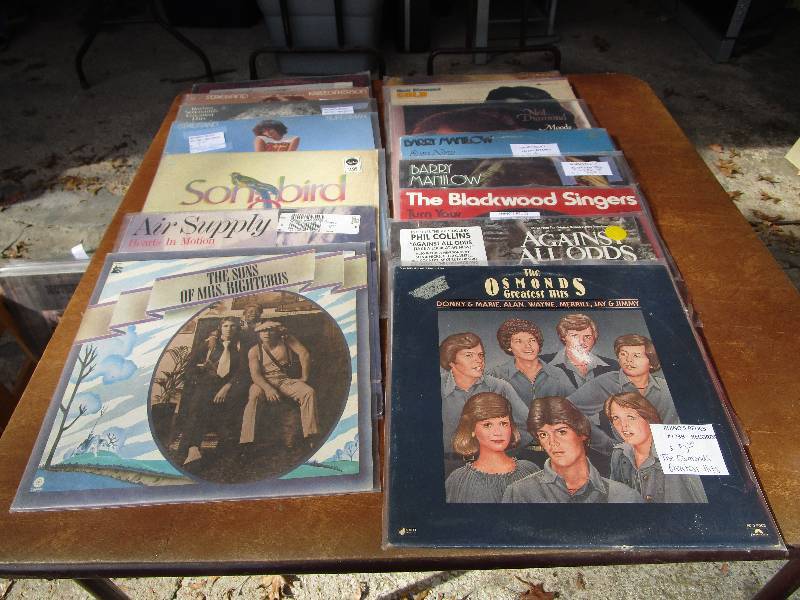 lot 92 image: Lot of Record Albums VINTAGE VINYL
