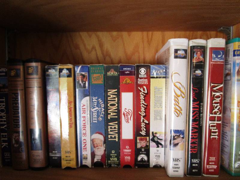 lot 105 image: Lot of Miscellaneous VHS Movies