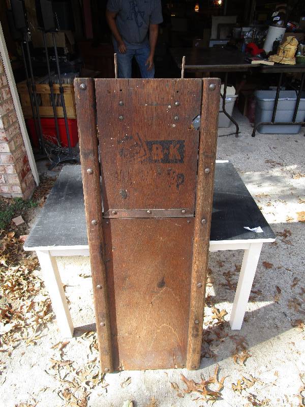 lot 125 image: Antique Garage Floor Crawler