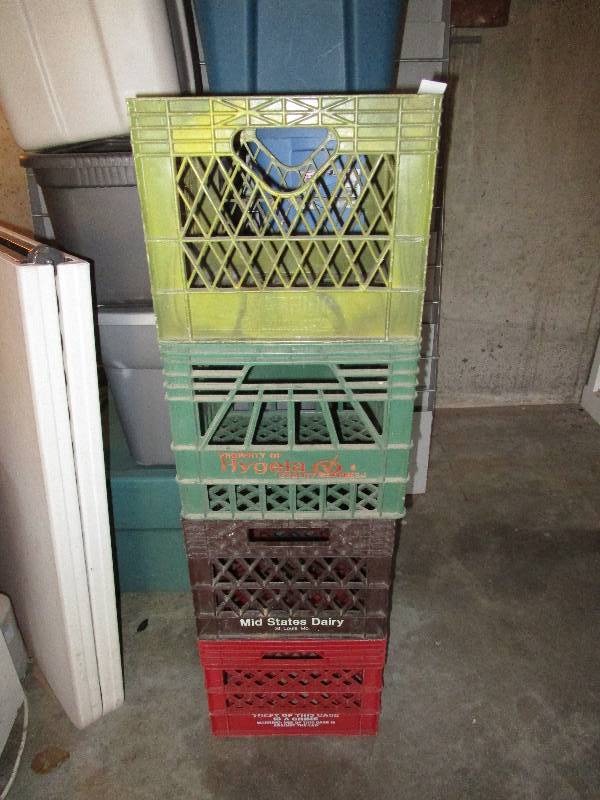 lot 131 image: Lot of Vintage and Funky Color Milk Crates