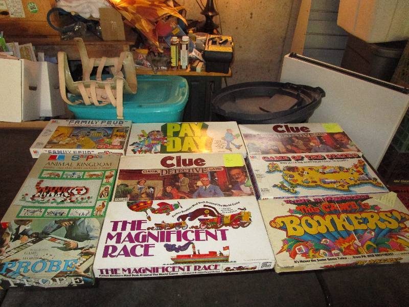 lot 133 image: Lot of Vintage Collectible Board Games