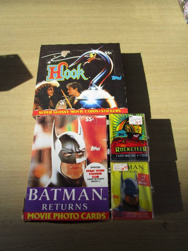 lot 18 image: Lot of Trading Cards