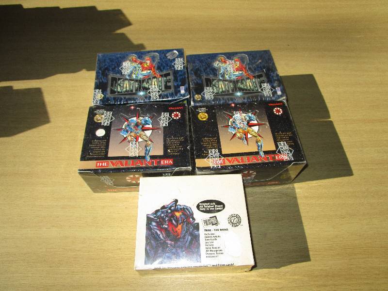 lot 14 image: Lot of Comic Book Art Unopened Trading Cards (5 Unopened Boxes)