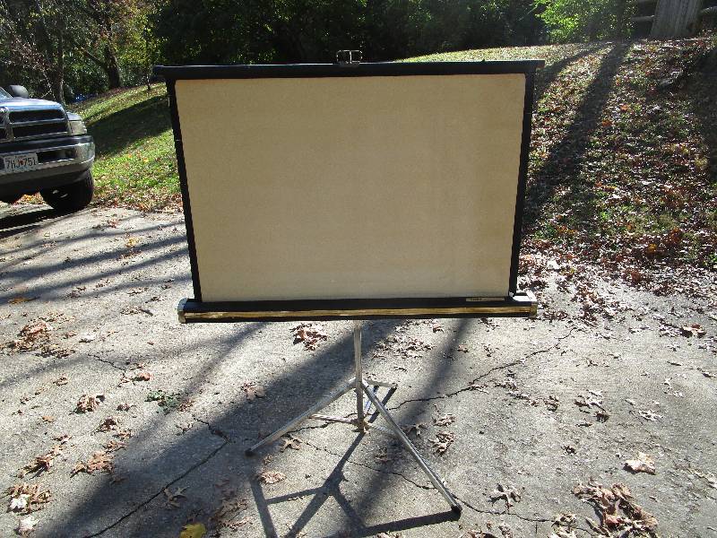 lot 150 image: Projector Screen
