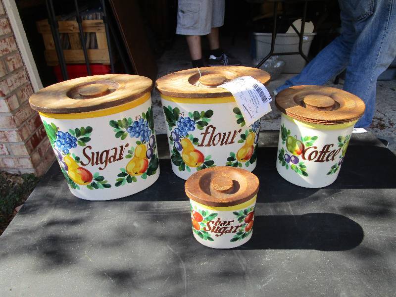 lot 151 image: Vintage Canister Set