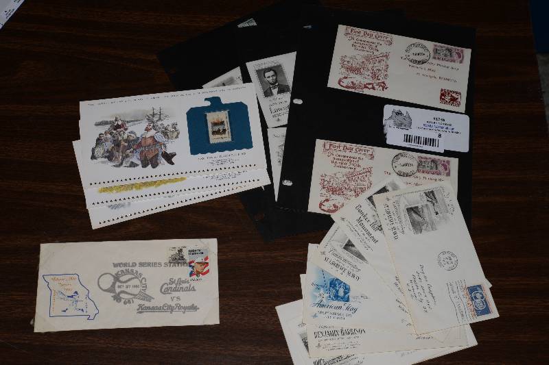 lot 8 image: Lot of Stamp Collecting Stuff