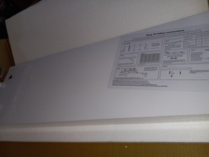 lot 57 image: white shelf