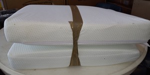 lot 127 image: bedding