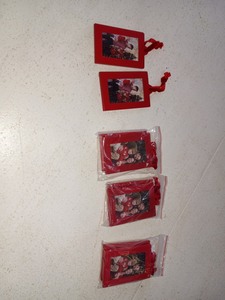 lot 145 image: Small Picture Frames 8pc