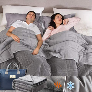 lot 34695 image: OMYSTYLE King Size Weighted Blanket 20lbs(88 ft ftx104 ft ft, Double-Sided), Reversible Weighted Blanket with Warm Short Plush and Cool Tencel Fabric for All Season Use