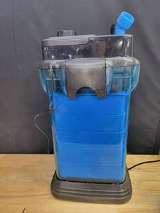 lot 35210 image: Penn Plax Cascade Cansiter Filter 1500