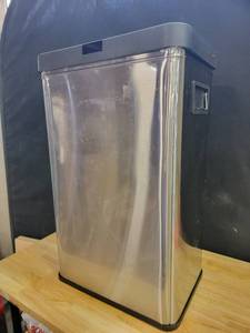 lot 35223 image: Stainless Steel 13.2 Gallon Trash Can