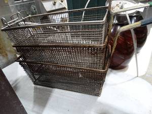 lot 1878 image: 3 fryer baskets