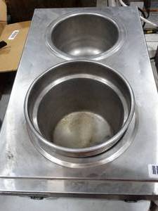 lot 1884 image: Toastmaster commercial 2 hole warmer