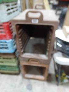 lot 1690 image: Insolated Carlisle Cateraide bricks  Food Pan Carrier