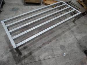 lot 1695 image: Aluminum Dunnage Rack