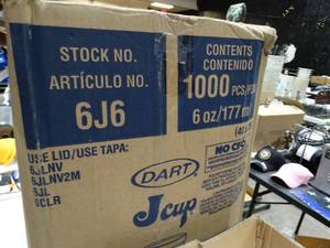 lot 1726 image: Box of 6oz Insolated J-Cups