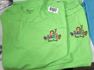 lot 1775 image: Peace Frogs T Shirts