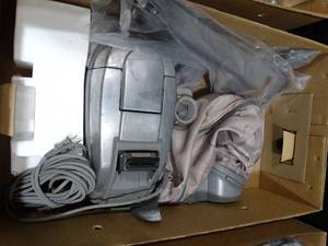lot 1918 image: Kirby vacuum cleaner in box-