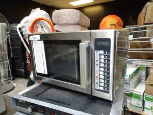 lot 1945 image: Commercial Amana microwave- Very nice
